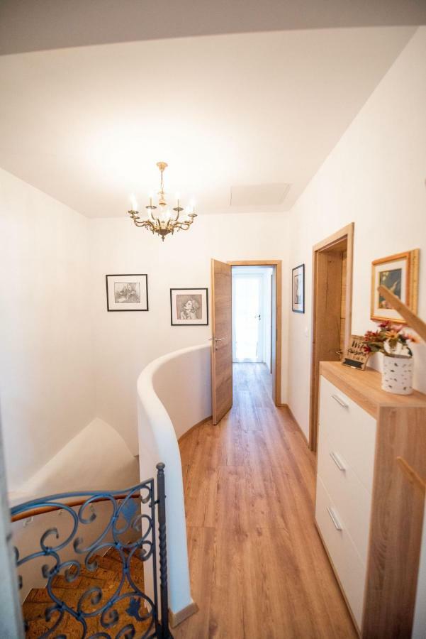 Apartmaji Urska 洛什科 外观 照片